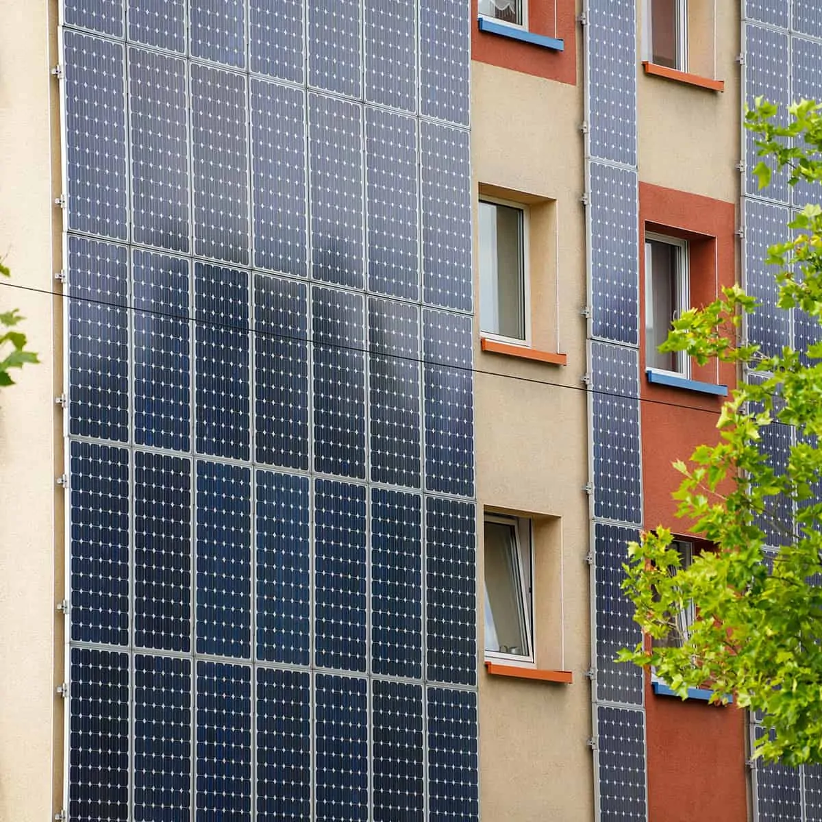 Photovoltaic Facade Systems – Turning Architecture into Energy Photovoltaic Facade Systems – Turning Architecture into Energy